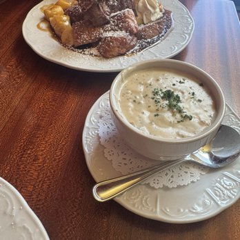 Screen Door Eastside - Country Pork Sausage Gravy and Bananas Foster French Toast - Southern Near Me - Portland, Oregon