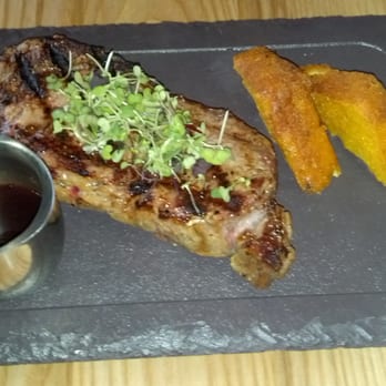 Clintons Bar & Grille - New American Near Me - Clinton, Massachusetts