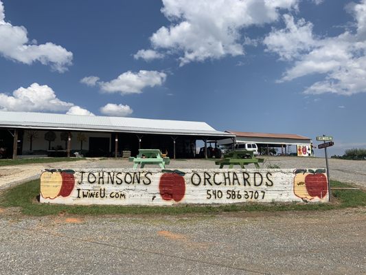 PEAKS OF OTTER WINERY - Updated January 2025 - 49 Photos & 50 Reviews