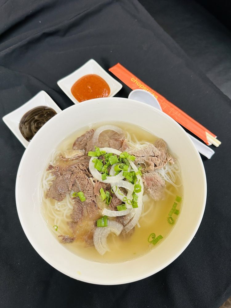 Real Thai Cuisine Logo