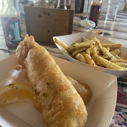 The Brewers Co-Operative - Fish and chips had malt vinegar & many hot sauces