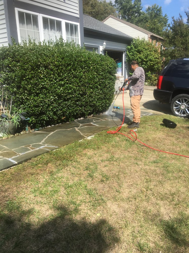 Slide of Velásquez Cleaning Company