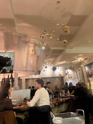 Pops for Champagne by null