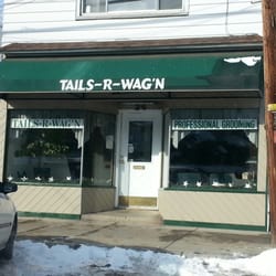 Tails-R-Wag'n