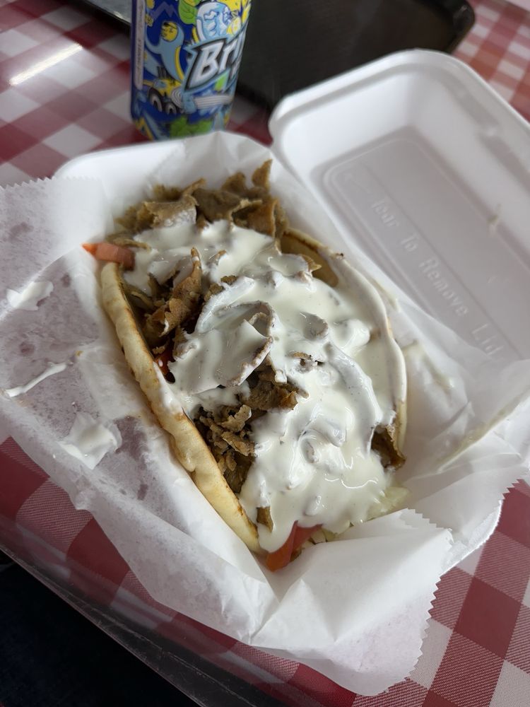 Sam's Gyros Logo