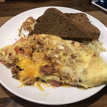 Daisy Mae’s - Alligator Omelette - Breakfast & Brunch Near Me - New Orleans, Louisiana Daisy Mae’s - Alligator Omelette - Breakfast & Brunch Near Me - New Orleans, Louisiana