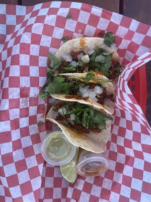 Los Plebes Tacos by null