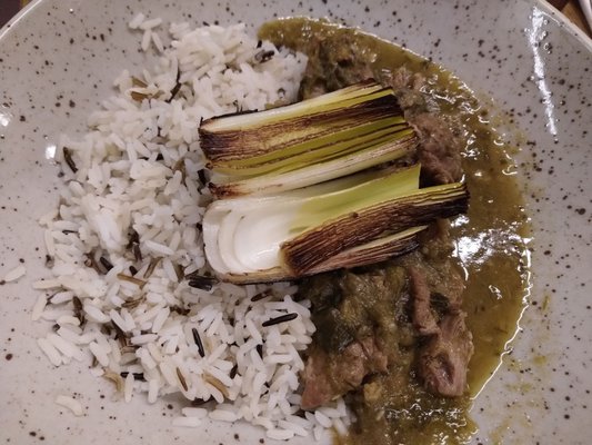 Photo of Místo - Praha 6 - Dejvice, PR, CZ. Vepřové s pórkem a rýží. Moooc dobré!