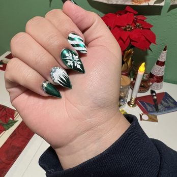 Nails by Ken - Christmas Nails - Nail Salons Near Me - El Cerrito, California Nails by Ken - Christmas Nails - Nail Salons Near Me - El Cerrito, California