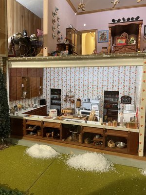Denver Museum of Miniatures, Dolls & Toys by null