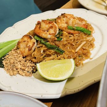 Tha Phraya - Thai Near Me - New York, New York