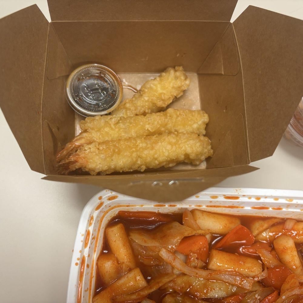 Maht - Shrimp tempura (usually four pieces, but i ate one before taking the picture haha) - Korean Near Me - Ottawa, Ontario