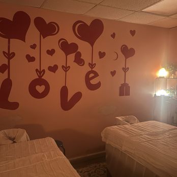 Eden Massage and Spa Hawaii - Couples massage room - Massage Near Me - Honolulu, Hawaii Eden Massage and Spa Hawaii - Couples massage room - Massage Near Me - Honolulu, Hawaii
