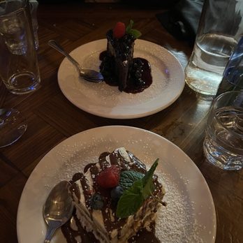 Doppio Zero Mountain View - tiramisu and Chocolate Cake - Pizza Near Me - Mountain View, California