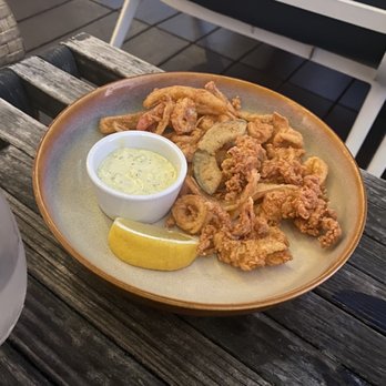 SKY Waikiki - Fried Calamari - it was okay - Seafood Near Me - Honolulu, Hawaii SKY Waikiki - Fried Calamari - it was okay - Seafood Near Me - Honolulu, Hawaii