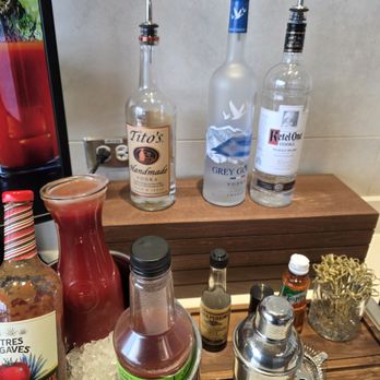 American Airlines Flagship Lounge - Top shelf liquor at their bloody mary bar! - Airport Lounges Near Me - Chicago, Illinois American Airlines Flagship Lounge - Top shelf liquor at their bloody mary bar! - Airport Lounges Near Me - Chicago, Illinois