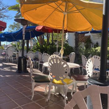 Casa De Pico - Outdoor seating area very clean and lots of greenery - Mexican Near Me - La Mesa, California
