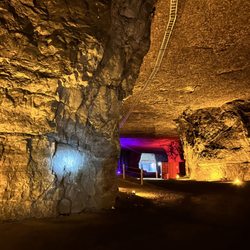 Louisville Mega Cavern - Cavern