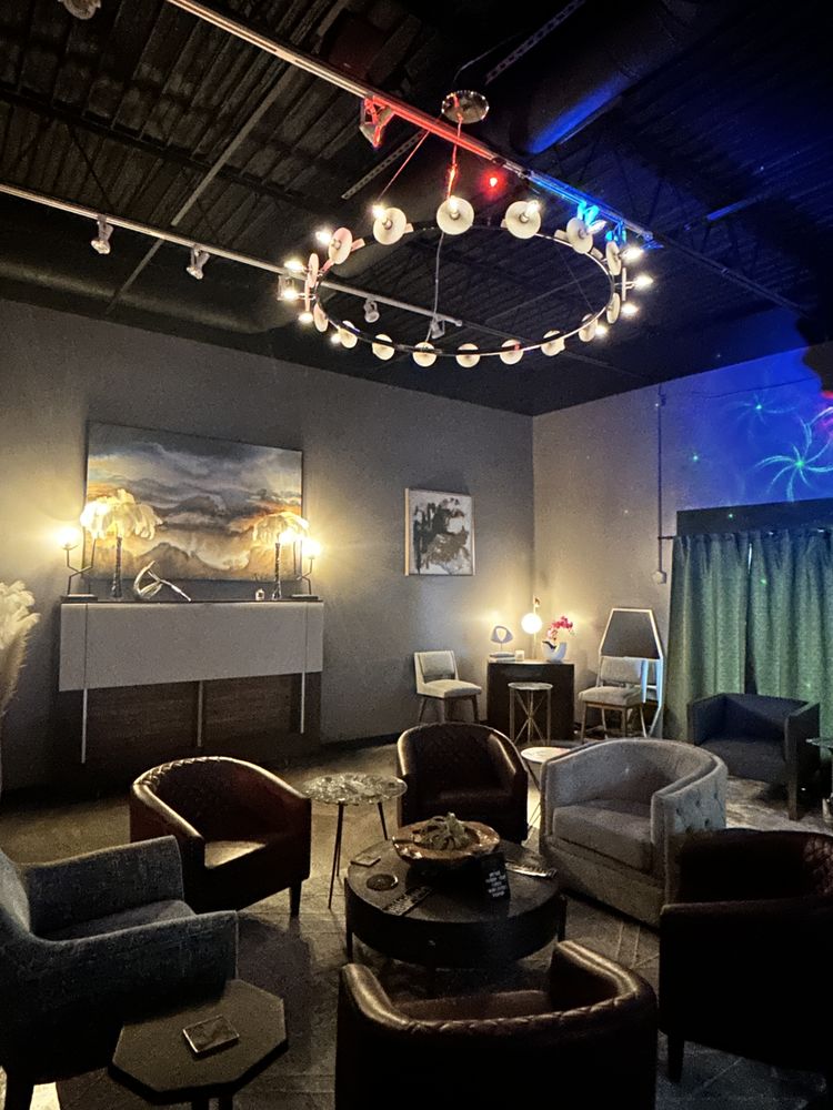 Gatsby bourbon bar and lounge Logo