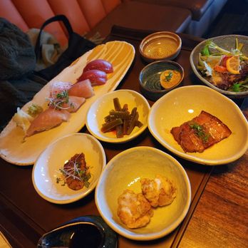 Bul Dining Room & Bar - Tuna sushi roll plate - Korean Near Me - Calgary, Alberta