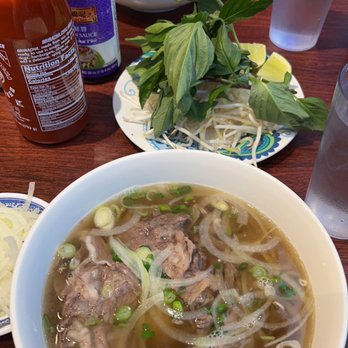 VinaDeli - Brisket pho and vegetable pho - Vietnamese Near Me - Tigard, Oregon VinaDeli - Brisket pho and vegetable pho - Vietnamese Near Me - Tigard, Oregon