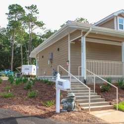 Pensacola North RV Resort - Clubhouse entrance