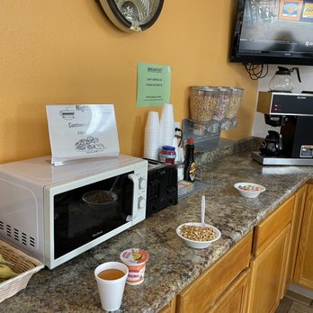 Night Inn - Best selection of continental breakfast & fresh made coffee. - Hotels Near Me - Sweet Springs, Missouri Night Inn - Best selection of continental breakfast & fresh made coffee. - Hotels Near Me - Sweet Springs, Missouri