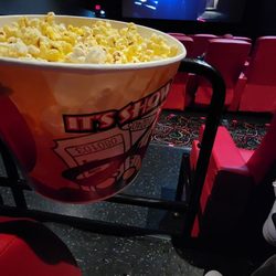 Metro Movies 12 Gift Greeting Cards Email, Text or Print 140