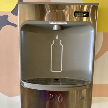 Bluebird Market - Water station is very nice - American Near Me - Silverthorne, Colorado