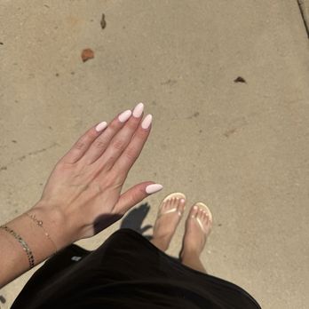 New York Nails - Acrylic manicure and Basic Pedicure - Nail Salons Near Me - Oxford, Mississippi New York Nails - Acrylic manicure and Basic Pedicure - Nail Salons Near Me - Oxford, Mississippi