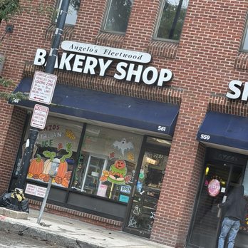 Fleetwood Bakery Shop - Outside - Bakeries Near Me - Mount Vernon, New York