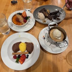 Tufted Puffin Lounge - Desserts