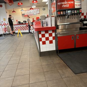 Five Guys - Fast Food Near Me - West Vancouver, British Columbia