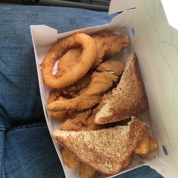 Sonic Drive-In - A rogue onion ring? Slightest toast as this side? No dipping sauces? - Fast Food Near Me - Hamilton, Ohio