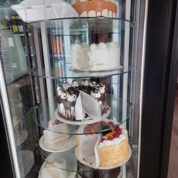 Sandy Springs Diner - Cake Case - American Near Me - Atlanta, Georgia Sandy Springs Diner - Cake Case - American Near Me - Atlanta, Georgia