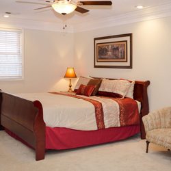 Lafayette Manor Bed & Breakfast - Carroll Suite