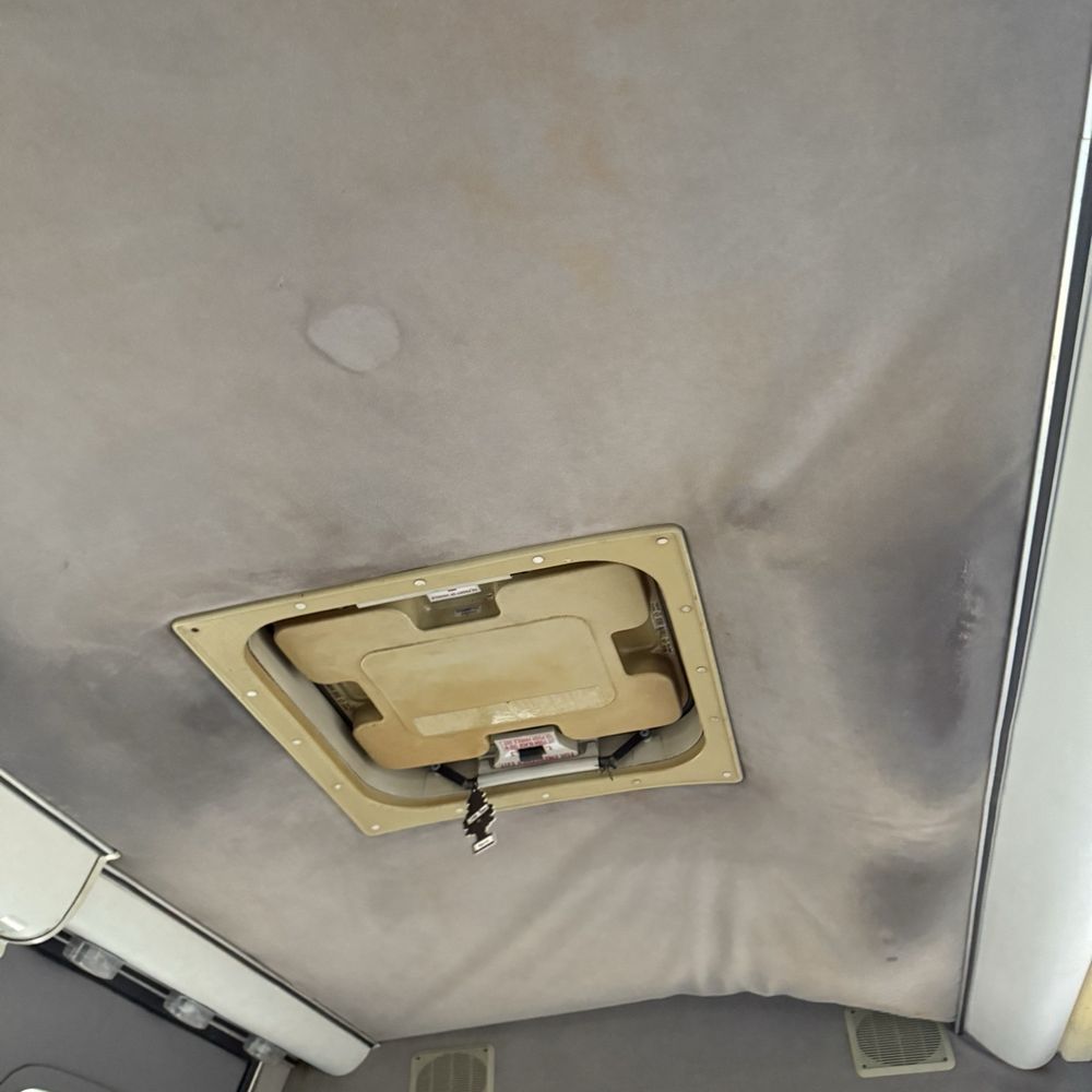 Leaking bus Leaking bus