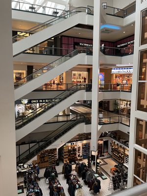Anchorage 5th Avenue Mall by null
