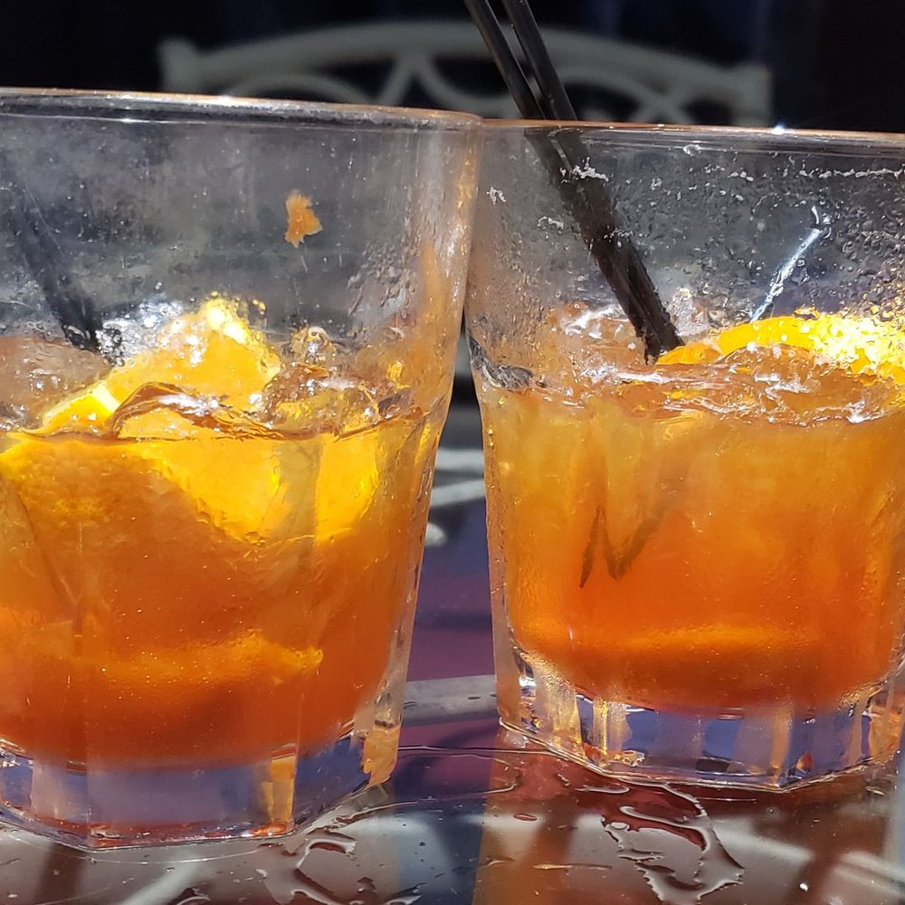 Arthur's Supper Club - Old fashioned cocktails - American Near Me - Spring Green, Wisconsin