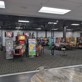 Captain's Auction Warehouse - This place absolutely brings me back to my childhood. Love playing pinball! - Arcades Near Me - Anaheim, California