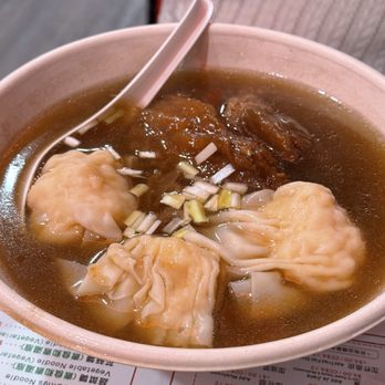 Maxi’s Noodle 3 - Wonton and Beef Tendon Noodle Soup - Cantonese Near Me - New York, New York Maxi’s Noodle 3 - Wonton and Beef Tendon Noodle Soup - Cantonese Near Me - New York, New York