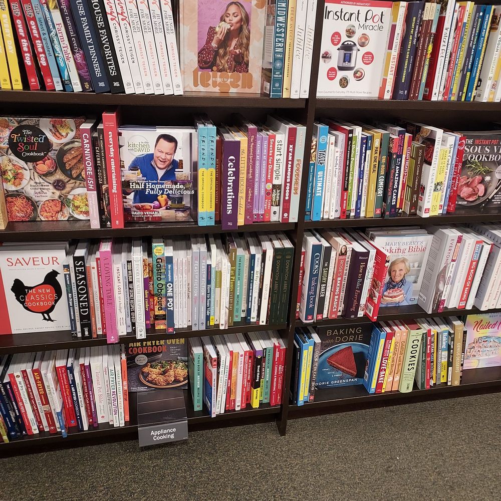 Barnes & Noble - Bookstores Near Me - Mishawaka, Indiana