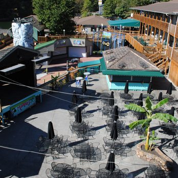 Bridgewater Plaza - Mango's open air bar and grill - Shopping Centers Near Me - Moneta, Virginia