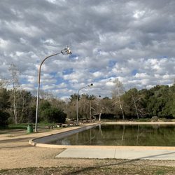 Pasadena Casting Club - Casting pool next to a hiking trail