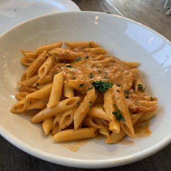 Vivo Pizza + Pasta - Penne alla Vodka - Pizza Near Me - Toronto, Ontario Vivo Pizza + Pasta - Penne alla Vodka - Pizza Near Me - Toronto, Ontario
