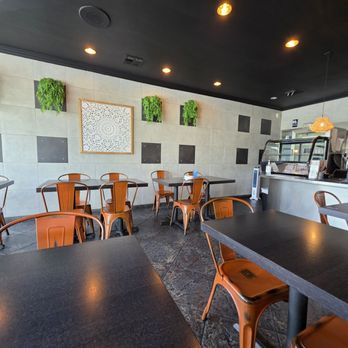 Fresh Thai - Interior - Thai Near Me - Pasadena, California