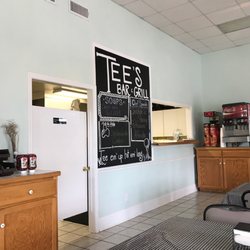 Elm Lake Golf Course - Tee's Bar and Grill