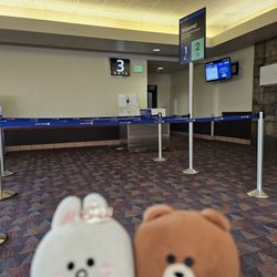 United Airlines - Our departure gate... before the rush...