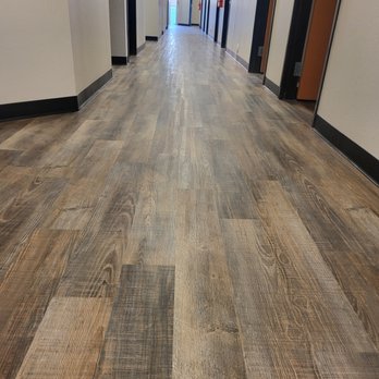 5 Star Tile - Vinyl plank floors - Tiling Near Me
