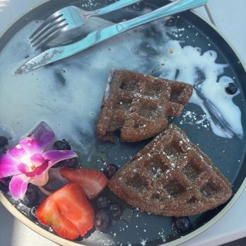 Eggy’s Neighborhood Kitchen - Churro waffle - Breakfast & Brunch Near Me - Berkeley, California